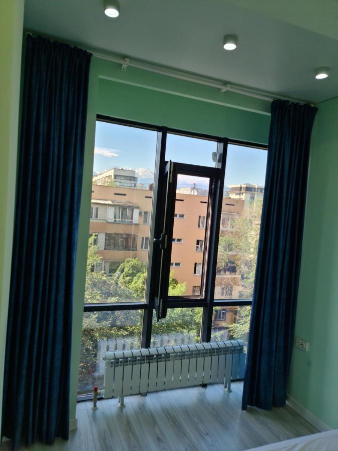 Nur-ay Na Shevchenko Apartment *